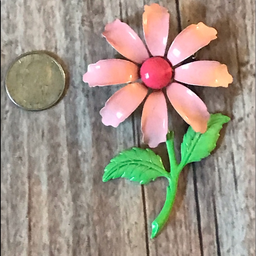 Vintage enamel ware pin 60s